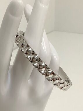 Rare Kate Spade New York Quilted Pattern Silver Bangle Bracelet w/ Crystals